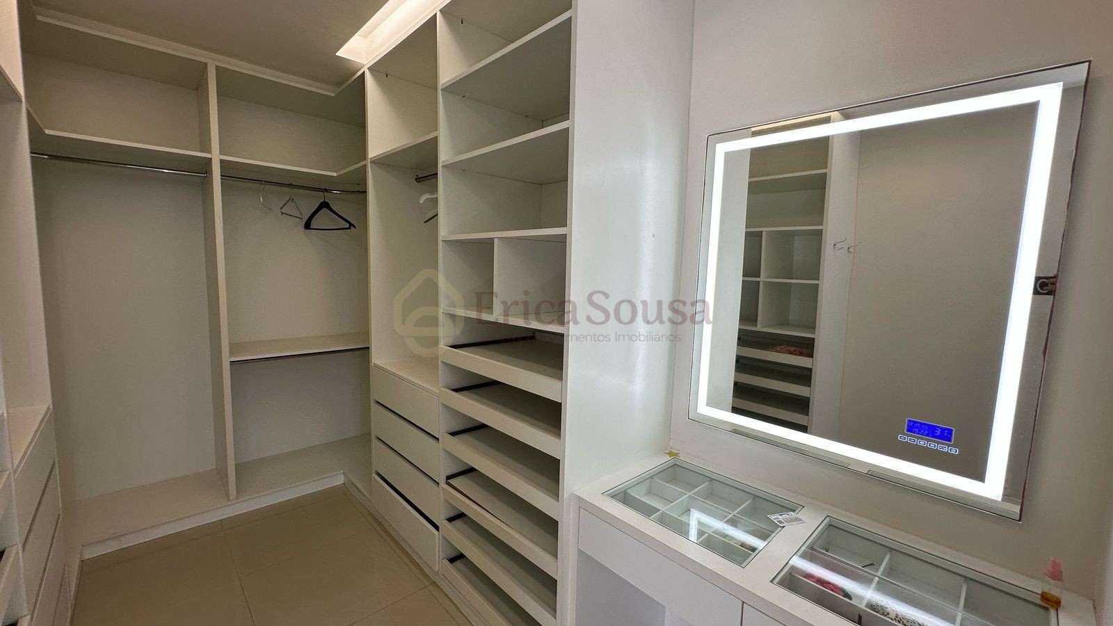 Apartamento 4 quartos para Venda no bairro Calhau em São Luís