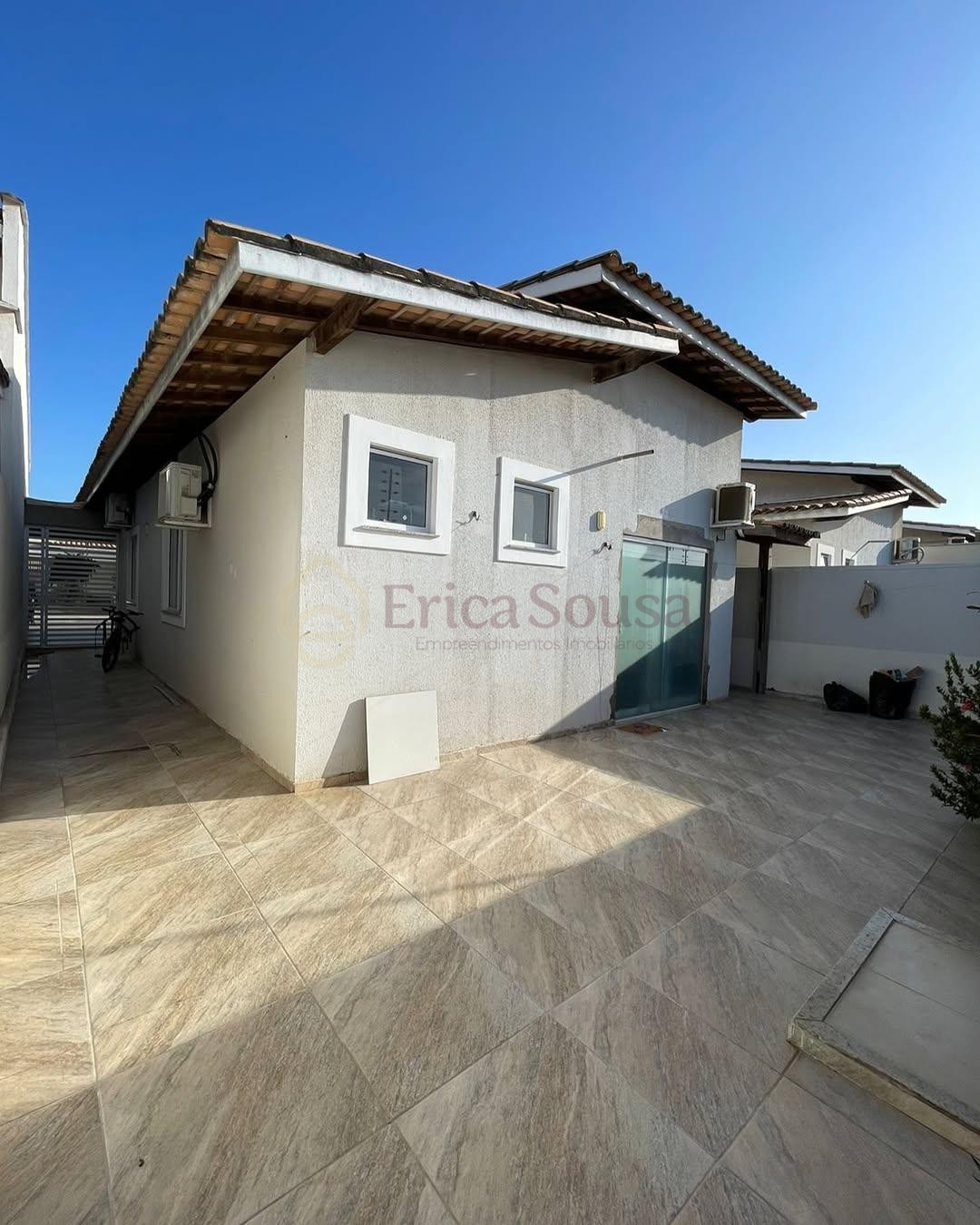 Casa 3 quartos para Venda no bairro Alto do Calhau em São Luís