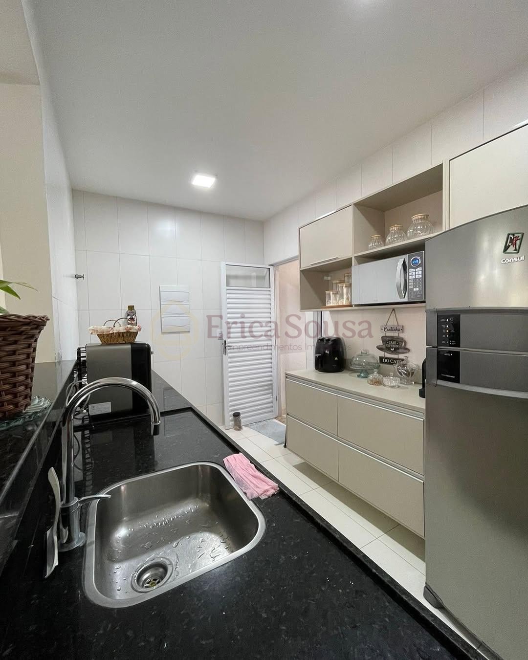 Casa 3 quartos para Venda no bairro Alto do Calhau em São Luís