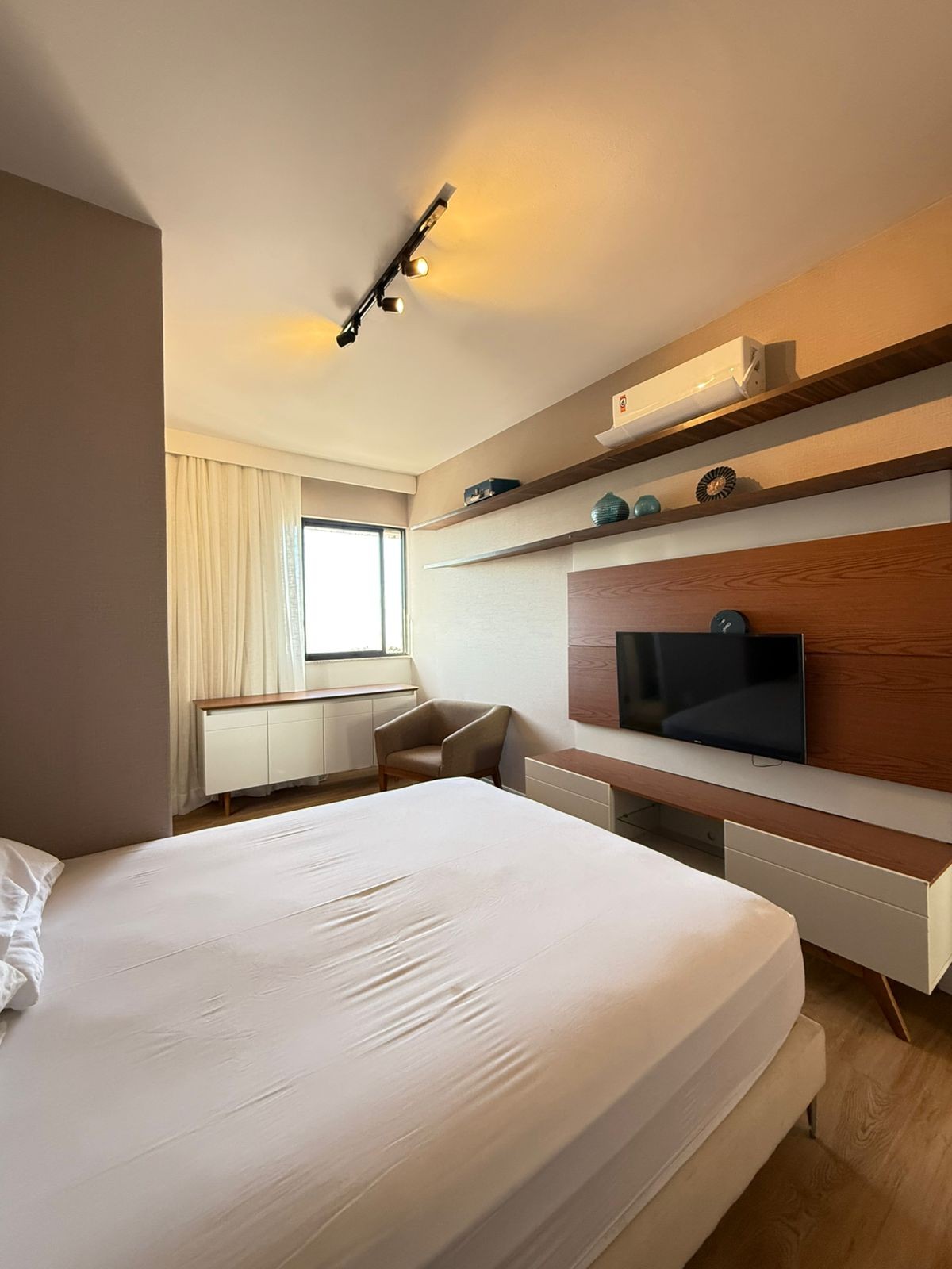 🏢 Apartamento com finíssimo acabamento no Ed. Tom Jobim!