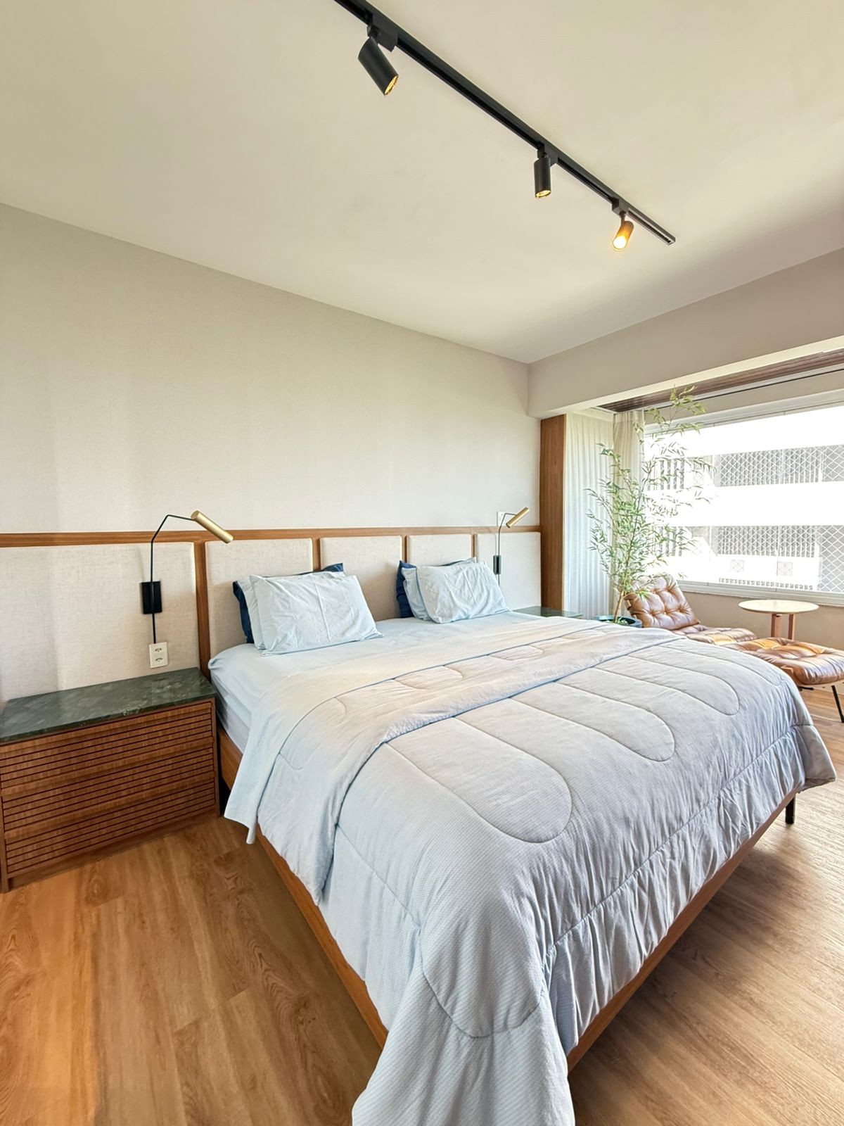 🏢 Apartamento com finíssimo acabamento no Ed. Tom Jobim!