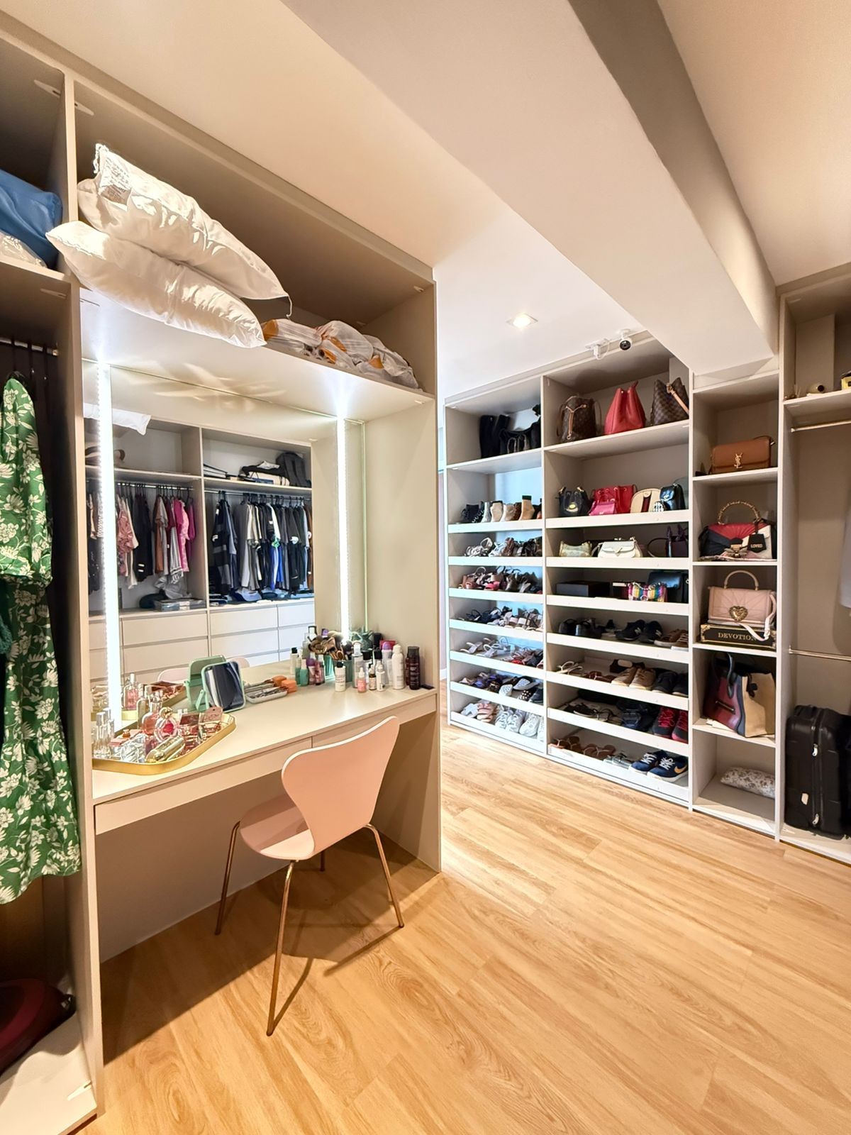 🏢 Apartamento com finíssimo acabamento no Ed. Tom Jobim!